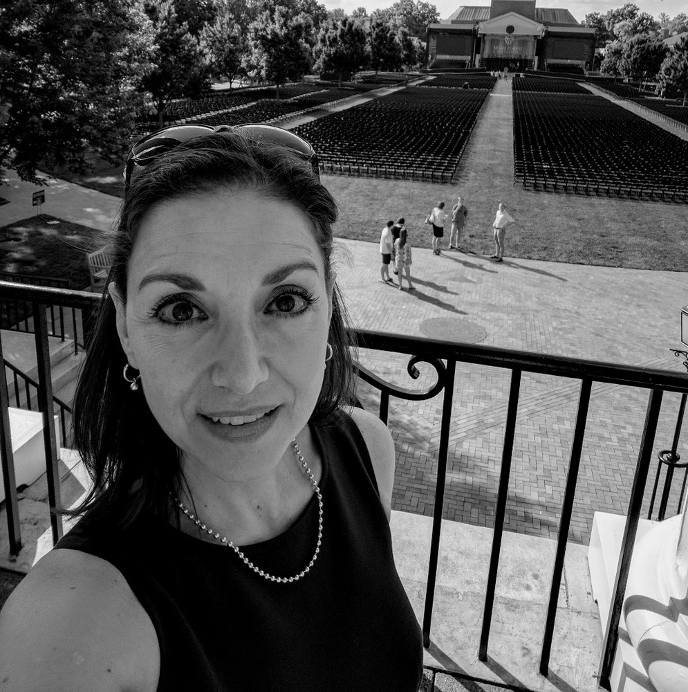 Meet your Posher, Lisa